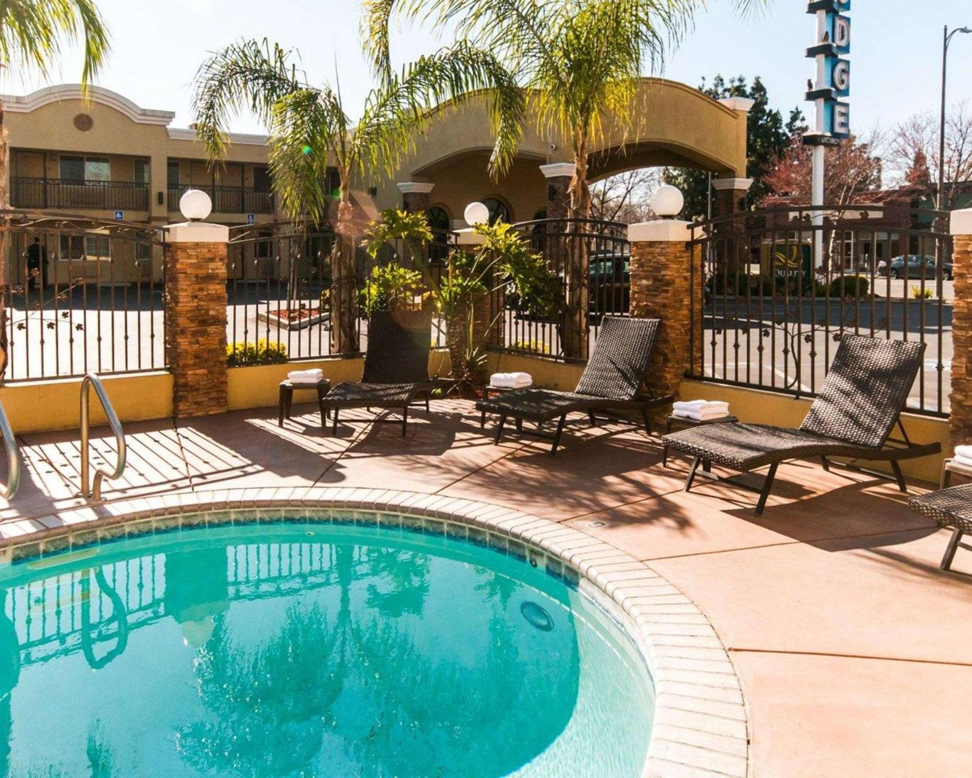 Quality Inn Near Chico State Exterior photo